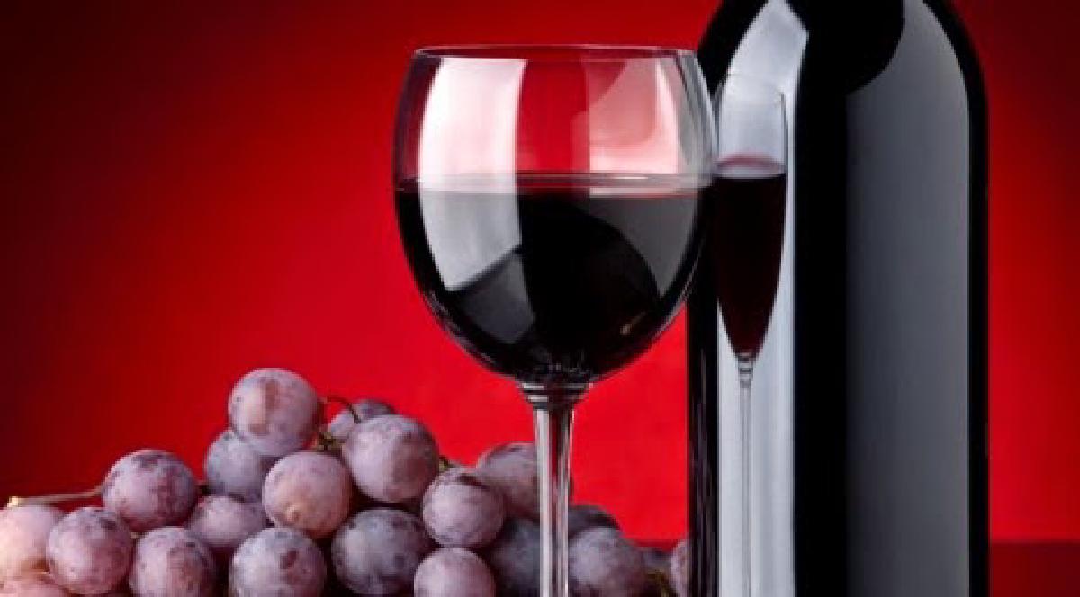 4 Οφέλη του κόκκινου κρασιού για την υγεία
